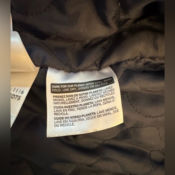 Levi's Jean Jacket w Sherpa & Quilted Lining, sz M - Picture 13 of 13